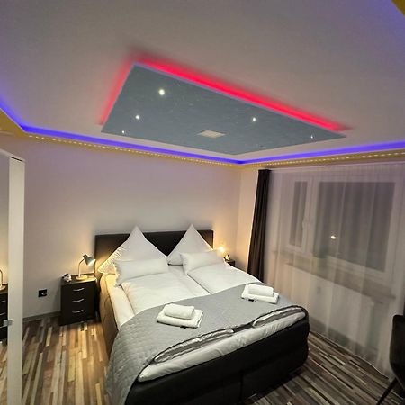 נויבורג אן דר דונאו Modern Apartments Neuburg P - Top - 2 Zimmer, Komfort, Balkon, Wi-Fi, Smart Tv, Grosse Dusche, Kueche מראה חיצוני תמונה