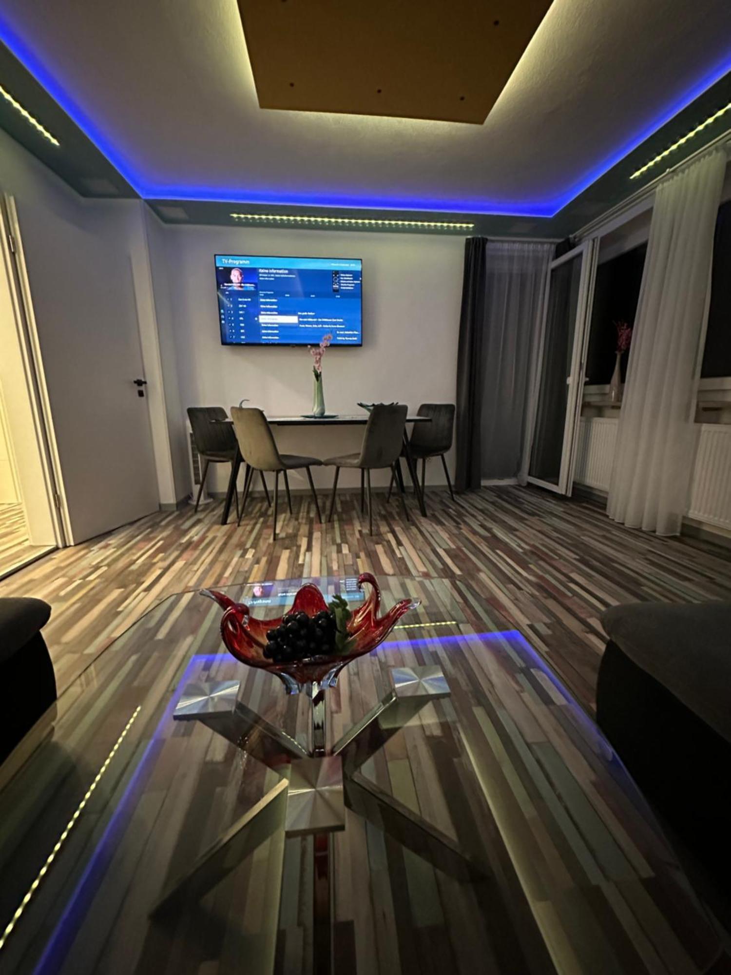 נויבורג אן דר דונאו Modern Apartments Neuburg P - Top - 2 Zimmer, Komfort, Balkon, Wi-Fi, Smart Tv, Grosse Dusche, Kueche מראה חיצוני תמונה