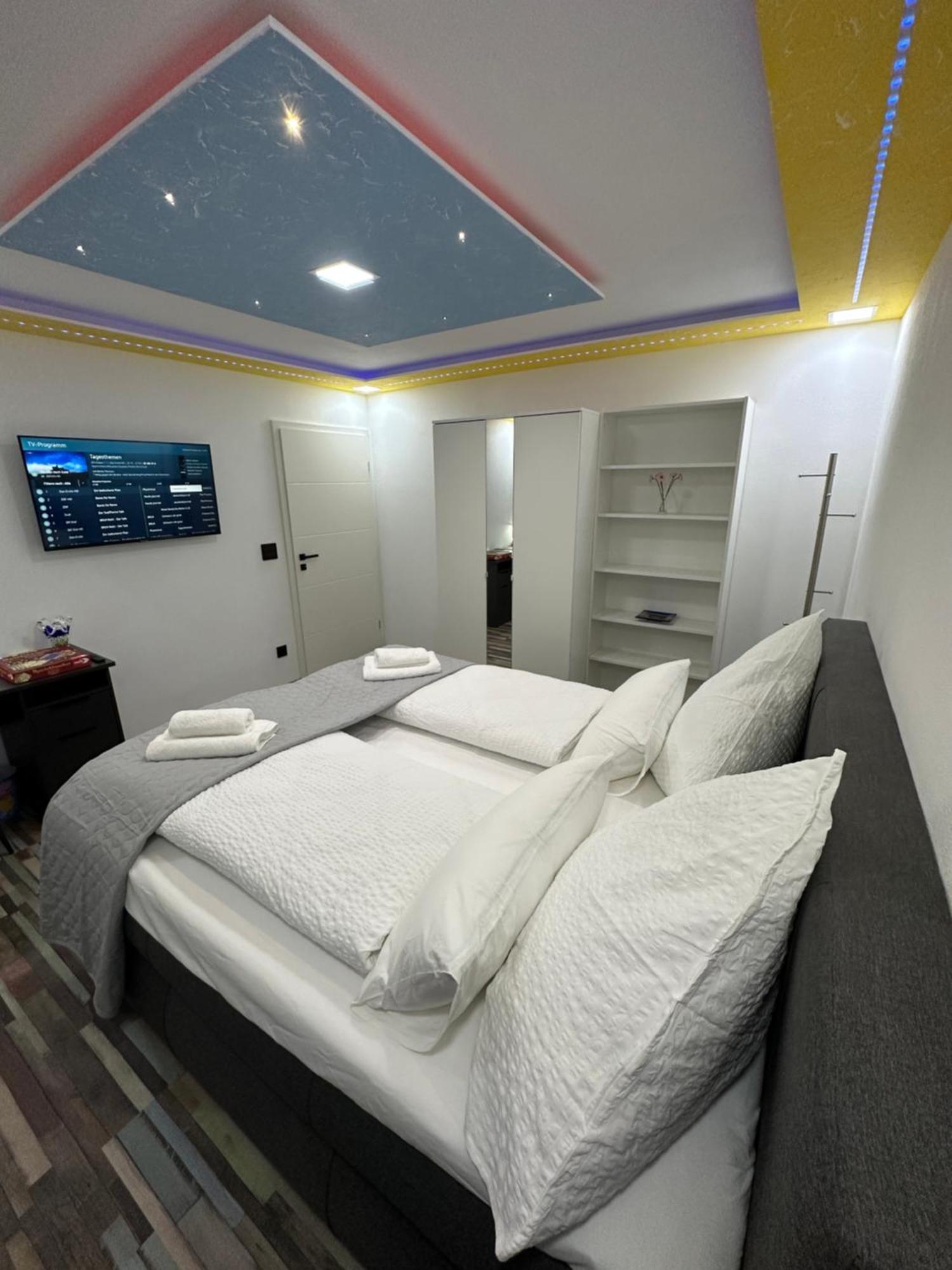 נויבורג אן דר דונאו Modern Apartments Neuburg P - Top - 2 Zimmer, Komfort, Balkon, Wi-Fi, Smart Tv, Grosse Dusche, Kueche מראה חיצוני תמונה