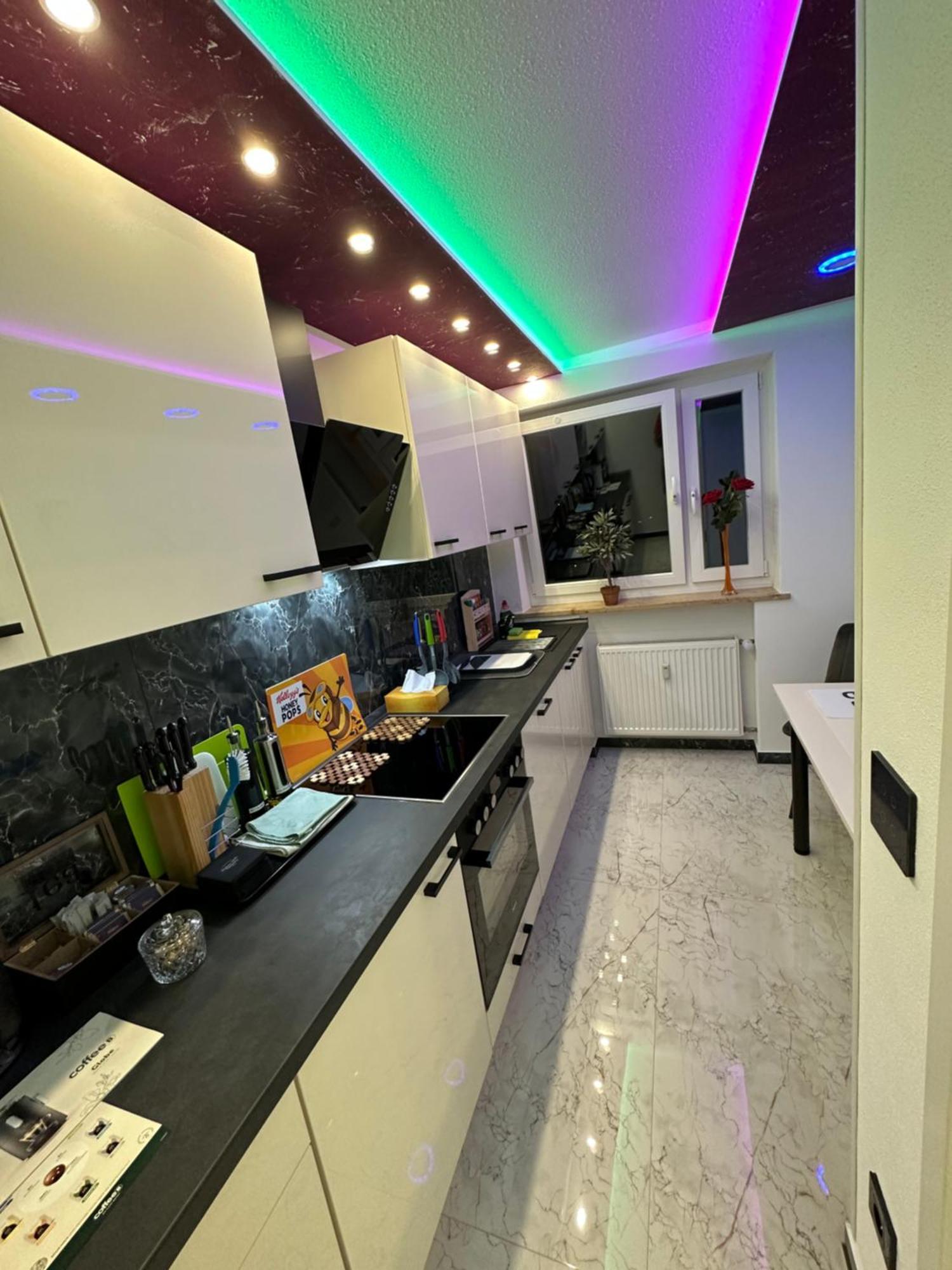 נויבורג אן דר דונאו Modern Apartments Neuburg P - Top - 2 Zimmer, Komfort, Balkon, Wi-Fi, Smart Tv, Grosse Dusche, Kueche מראה חיצוני תמונה