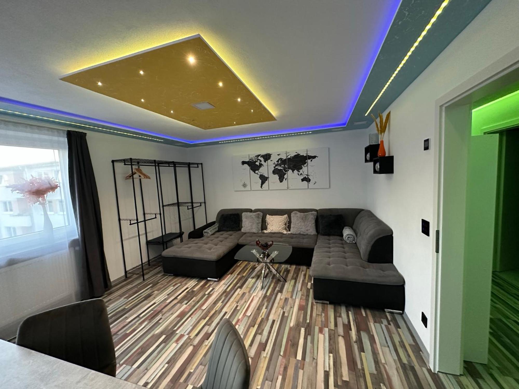 נויבורג אן דר דונאו Modern Apartments Neuburg P - Top - 2 Zimmer, Komfort, Balkon, Wi-Fi, Smart Tv, Grosse Dusche, Kueche מראה חיצוני תמונה