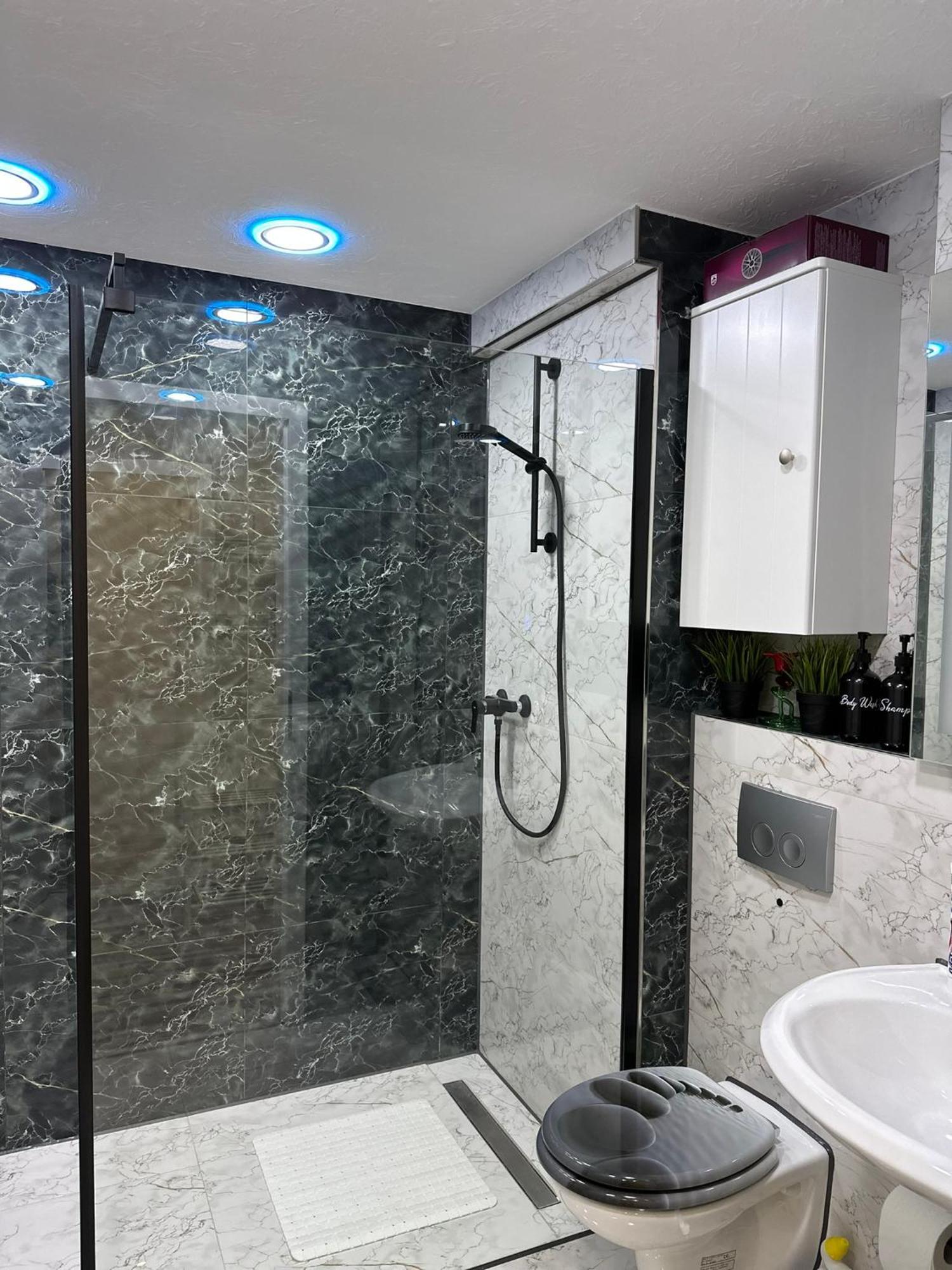 נויבורג אן דר דונאו Modern Apartments Neuburg P - Top - 2 Zimmer, Komfort, Balkon, Wi-Fi, Smart Tv, Grosse Dusche, Kueche מראה חיצוני תמונה